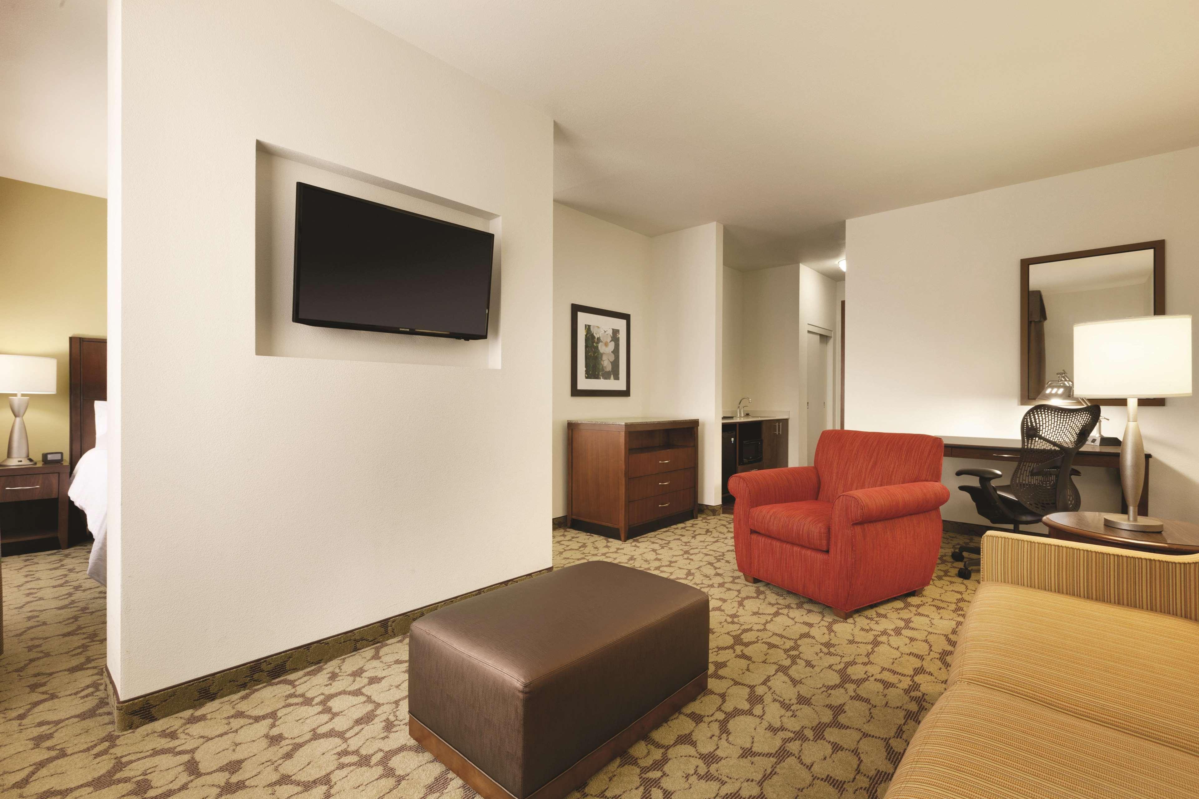 Hilton Garden Inn Rochester Downtown, Ny Exterior photo