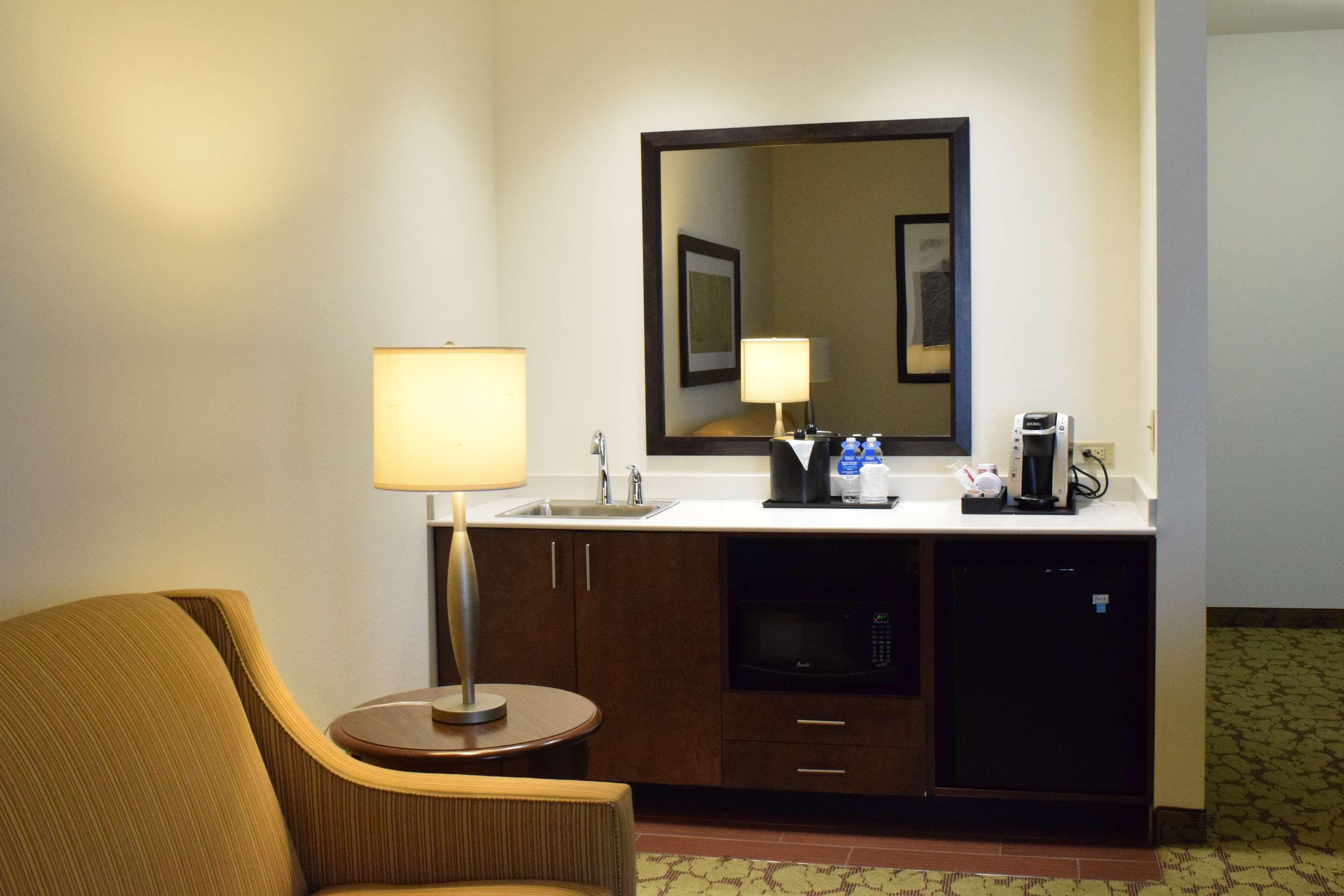 Hilton Garden Inn Rochester Downtown, Ny Exterior photo