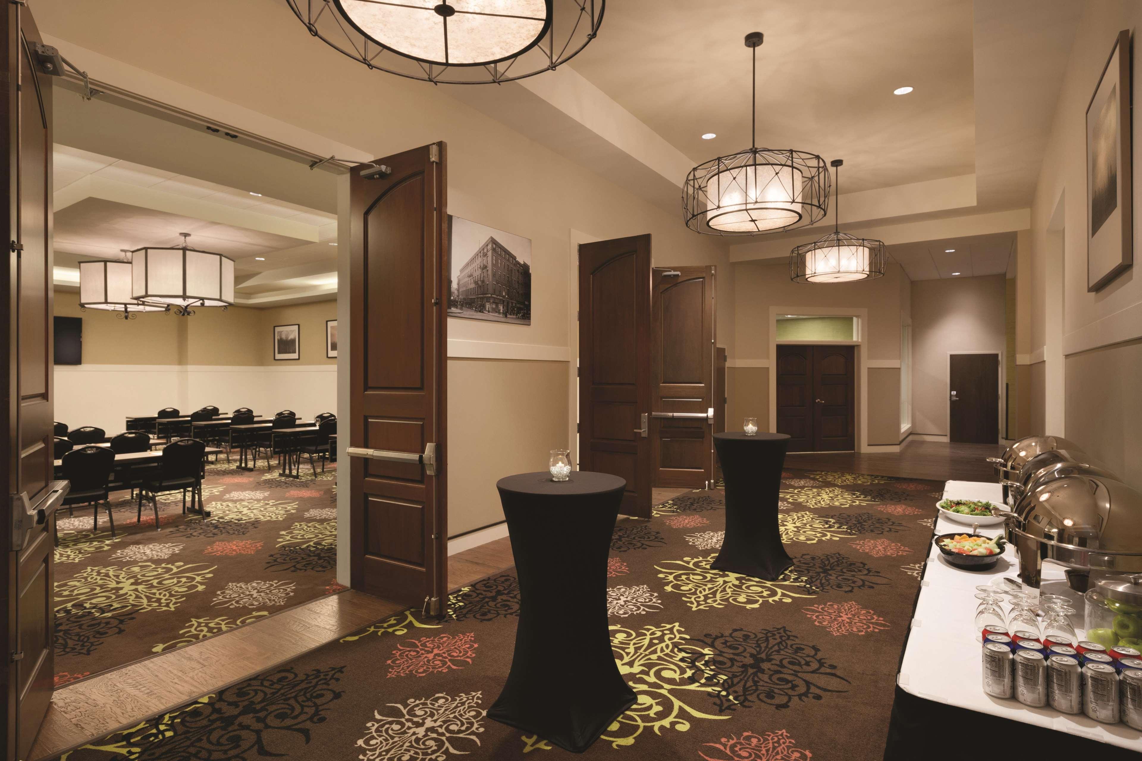 Hilton Garden Inn Rochester Downtown, Ny Exterior photo