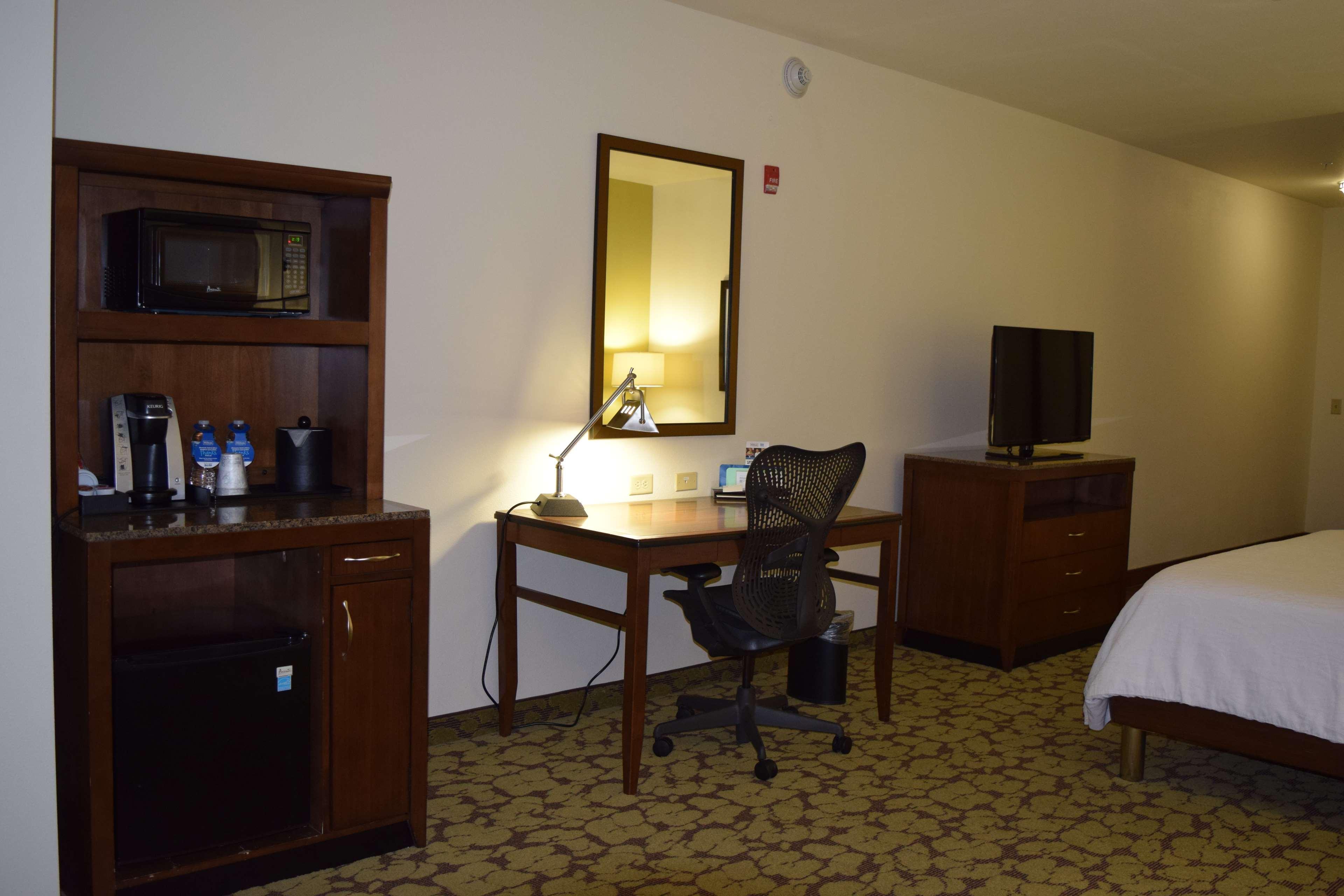 Hilton Garden Inn Rochester Downtown, Ny Exterior photo