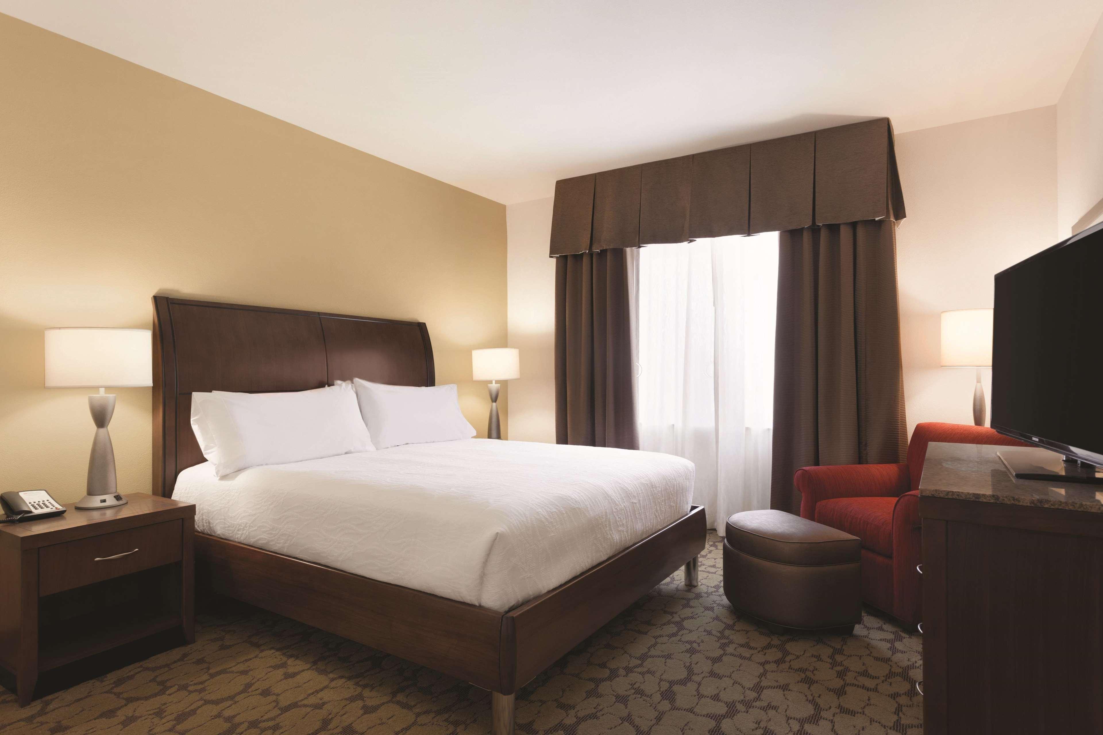 Hilton Garden Inn Rochester Downtown, Ny Exterior photo