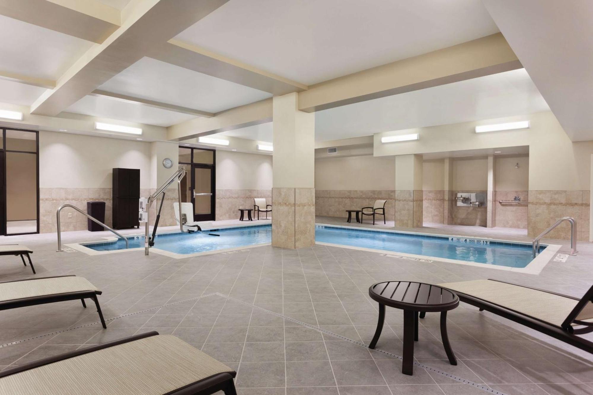Hilton Garden Inn Rochester Downtown, Ny Exterior photo